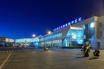 Около 3,5 тонн нелегальных сигарет из Киргизии попытались ввезти в Новосибирск самолетами