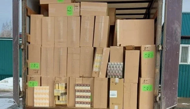 В Пскове задержана контрабанда сигарет на сумму 3,5 миллиона рублей